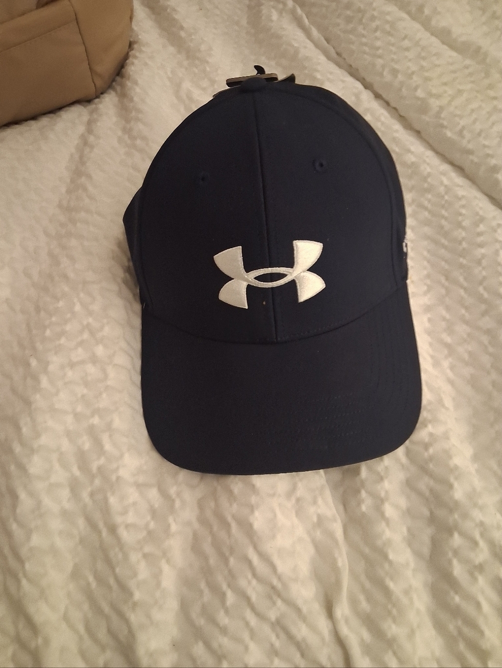 Under Armour Dark Blue Golfl Cap with White Logo